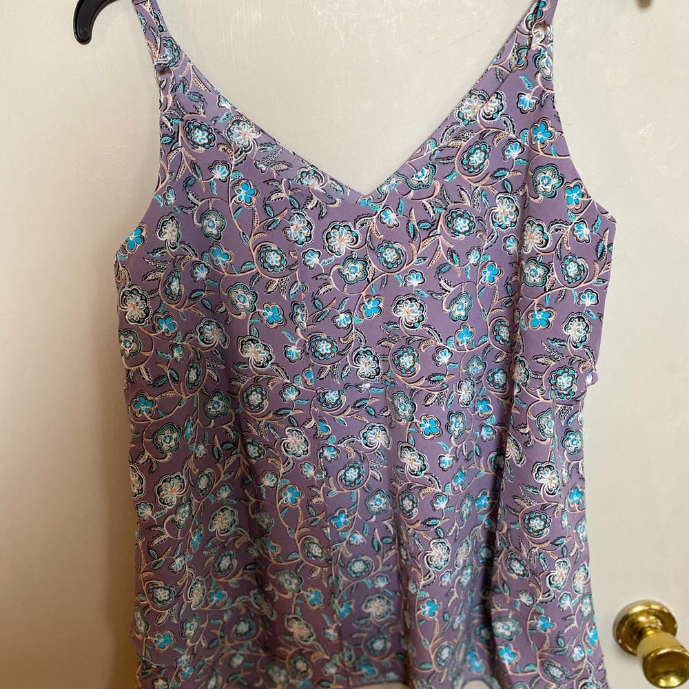 CAbi scroll top XL lilac blue print v neck